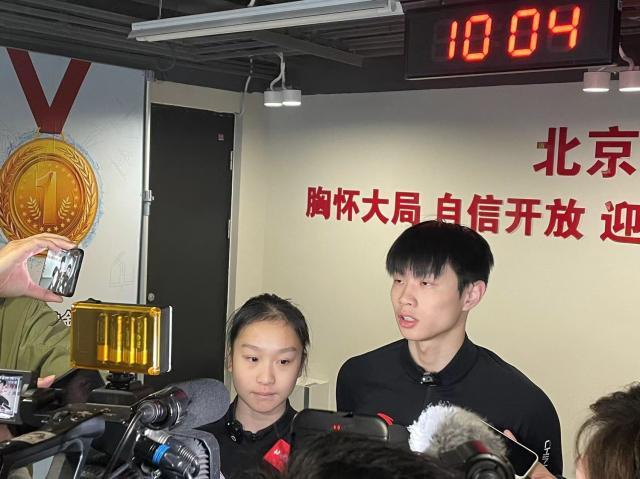 追梦亚冬和冬奥 中国花样滑冰队始终“在线”